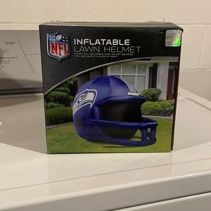 Seattle Seahawks Inflatable Lawn Helmet